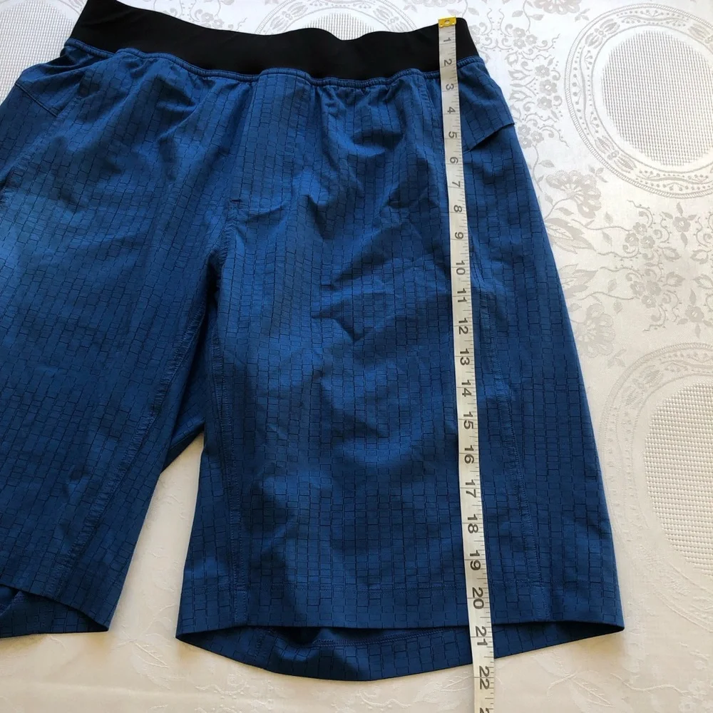 Lululemon Athletica Men’s Size M Nylon Blue Swimming Trunks Activewear Shorts